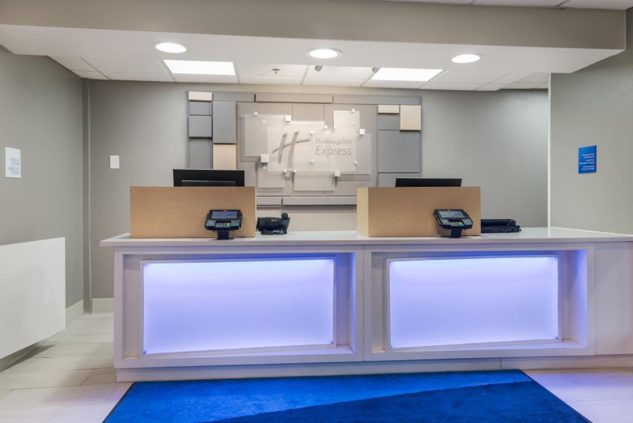 Holiday Inn Express - Plymouth By Ihg Exteriér fotografie